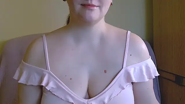 ChubbyMaia online show from 02.26.25