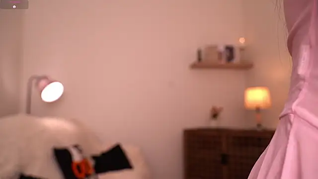 Snapshot of AudreyBarren chatting on 11.16.25 AudreyBarren online show from 11.16.25