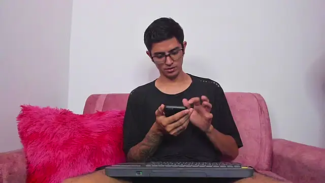Ethan Sai    online show from 12.14.24