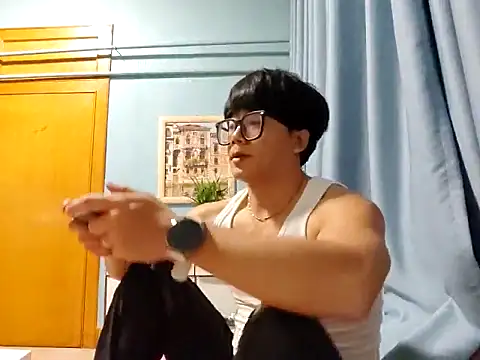 Snapshot of handsome1069 chatting on 10.16.25 handsome1069 online show from 10.16.25