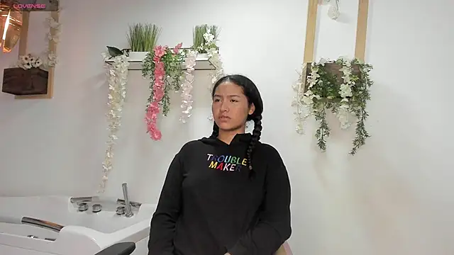 cute mia23 online show from 01.06.25