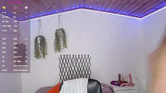 karla charloby online show from 10.14.25