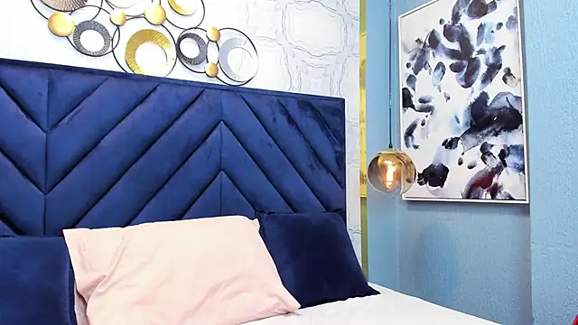 SophieBaker   online show from 02.13.25