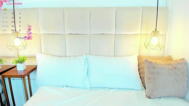 LinaGlam online show from 12.27.24