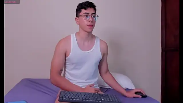 Snapshot of Alexx_oconnor chatting on 12.29.24 Alexx oconnor online show from 12.29.24