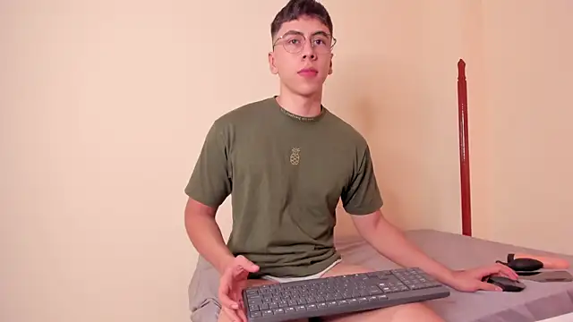 Snapshot of Alexx_oconnor chatting on 02.16.25 Alexx oconnor online show from 02.16.25