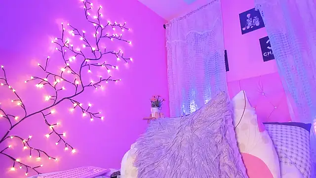 Snapshot of Dulce_Girl_ chatting on 03.06.25 Dulce Girl online show from 03.06.25