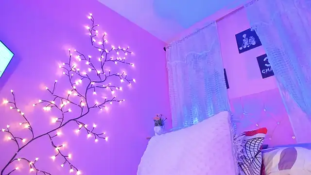 Snapshot of Dulce_Girl_ chatting on 03.07.25 Dulce Girl online show from 03.07.25