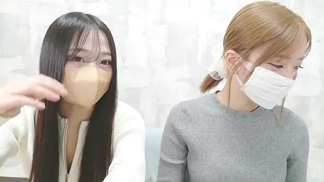 LOVE MOMO LOVE online show from 12.21.25