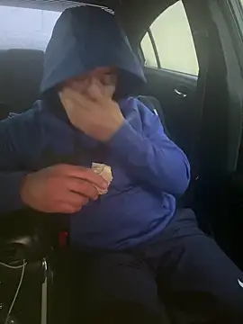 Snapshot of EatMyCake831 chatting on 12.17.24 EatMyCake831 online show from 12.17.24