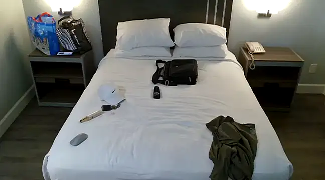 Snapshot of EatMyCake831 chatting on 01.09.25 EatMyCake831 online show from 01.09.25