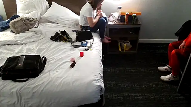 Snapshot of EatMyCake831 chatting on 03.05.25 EatMyCake831 online show from 03.05.25