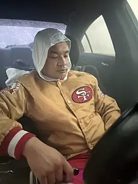 Snapshot of EatMyCake831 chatting on 11.13.25 EatMyCake831 online show from 11.13.25