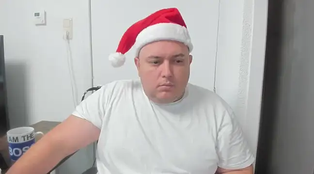 Snapshot of BigromeoXX chatting on 12.25.24 BigromeoXX online show from 12.25.24