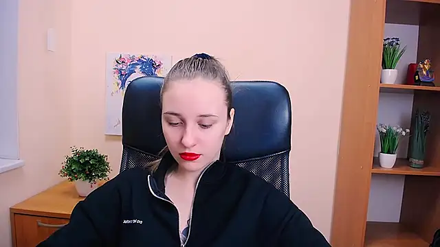 Snapshot of _Nicole_new chatting on 01.28.25  Nicole new online show from 01.28.25