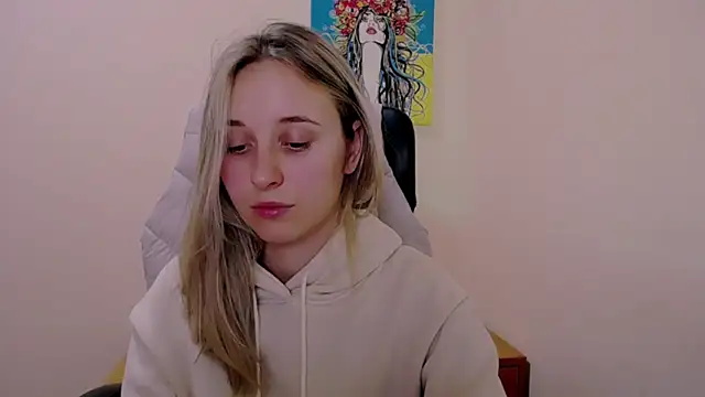 Snapshot of _Nicole_new chatting on 10.19.25  Nicole new online show from 10.19.25