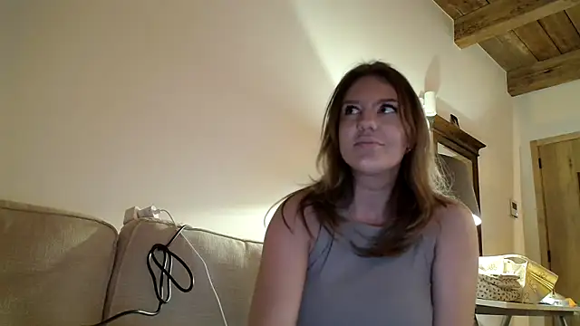Snapshot of Nina24 chatting on 03.12.25 Nina24 online show from 03.12.25