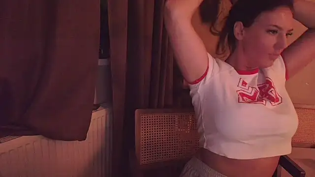 Nina24 online show from 10.27.25