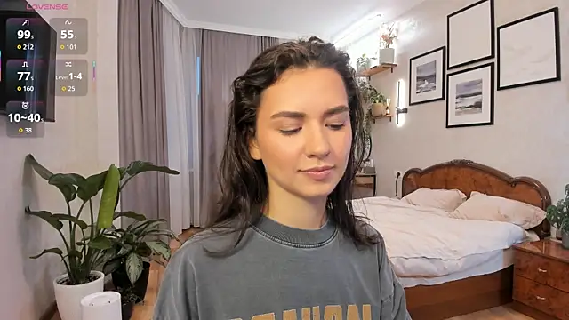 NicoleLuv online show from 11.14.25