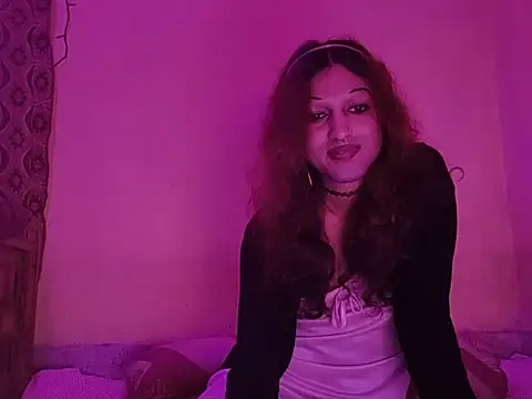 Snapshot of MmmMonikaBabie chatting on 01.13.25 MmmMonikaBabie online show from 01.13.25