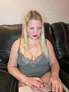 BlondyBrat online show from 12.19.25