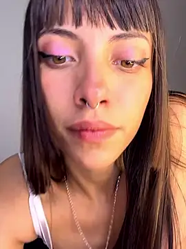 Snapshot of MiaGoth_ chatting on 05.17.26 MiaGoth online show from 05.17.26