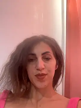 EmaSkyes online show from 10.10.25