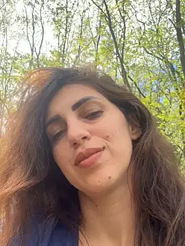 EmaSkyes online show from 10.12.25