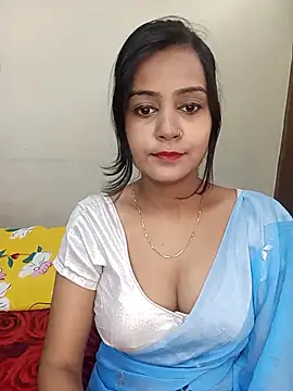 Snapshot of Miss-Riyasingh chatting on 11.05.25 Miss-Riyasingh online show from 11.05.25