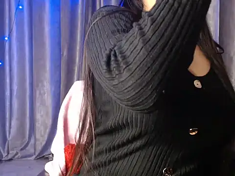 Snapshot of Sexy_Myra18 chatting on 01.02.25 Sexy Myra18 online show from 01.02.25