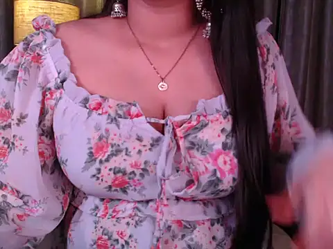 Snapshot of Sexy_Myra18 chatting on 11.07.25 Sexy Myra18 online show from 11.07.25