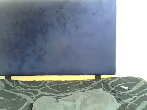 ReginaStar16 online show from 12.20.25