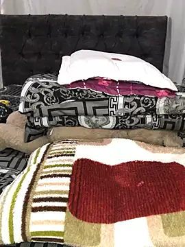 aisha-sajady online show from 01.10.26