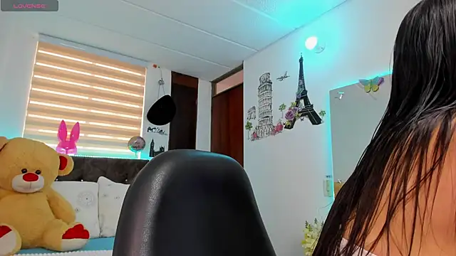 Luxxur69 online show from 04.17.26