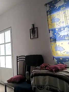 Snapshot of EmpaticBolillo chatting on 10.05.25 EmpaticBolillo online show from 10.05.25