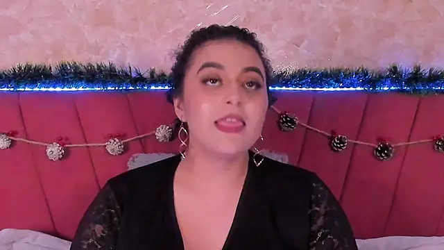 Snapshot of LorenaStevens chatting on 12.24.24 LorenaStevens online show from 12.24.24