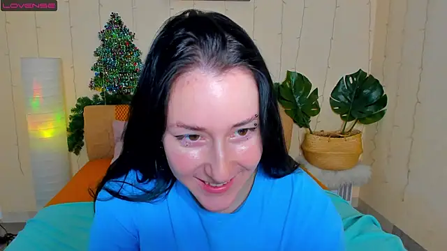 Snapshot of adell_berry chatting on 12.19.24 adell berry online show from 12.19.24