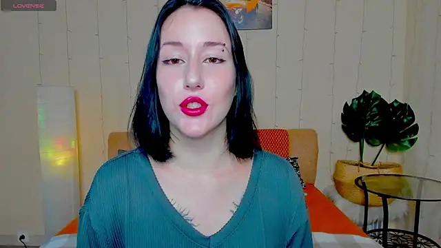 Snapshot of adell_berry chatting on 09.18.25 adell berry online show from 09.18.25