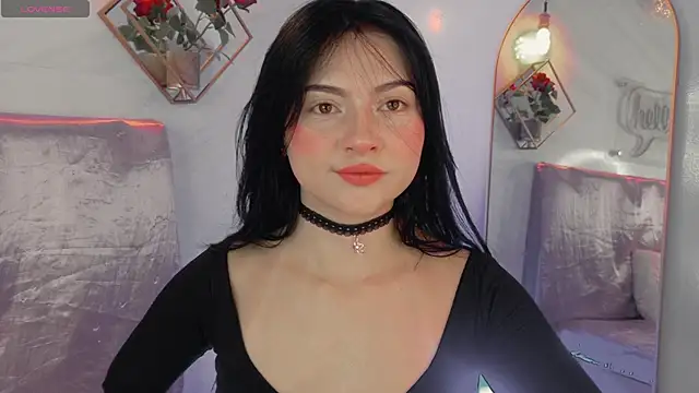 Snapshot of _Rouse_v chatting on 11.25.25 Rouse v online show from 11.25.25