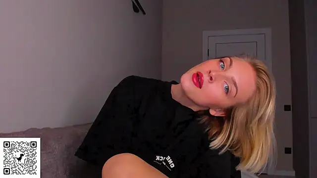 Snapshot of pretty_girlnextdoor chatting on 01.11.25 pretty girlnextdoor online show from 01.11.25