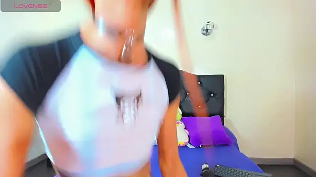 Elissa taylor  online show from 02.06.25