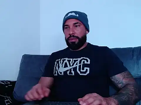 Snapshot of roman_muscle chatting on 01.22.25 roman muscle online show from 01.22.25