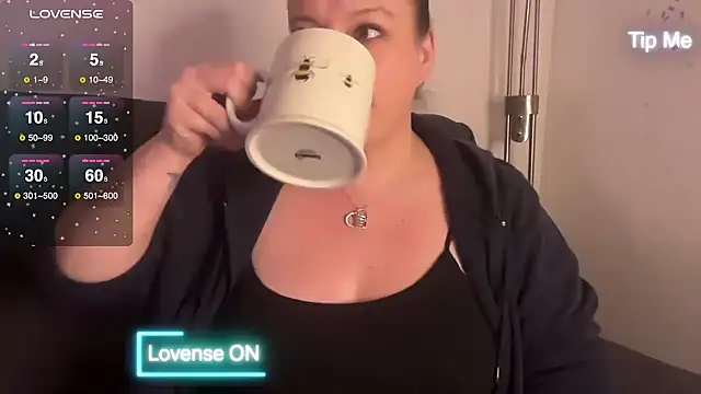 NaughtyWifeUK online show from 12.13.24