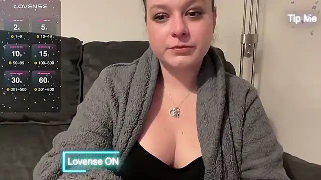 NaughtyWifeUK online show from 02.28.25