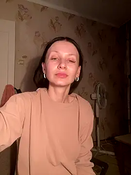 Snapshot of Starry_Siren chatting on 11.30.25 Starry Siren online show from 11.30.25