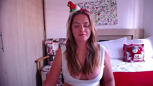 Snapshot of ParisW chatting on 12.23.24 ParisW online show from 12.23.24