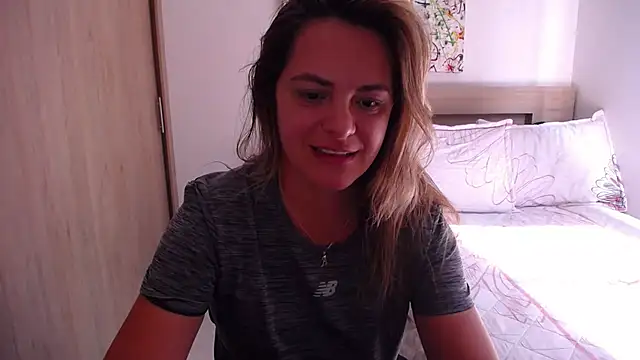 Snapshot of ParisW chatting on 01.22.25 ParisW online show from 01.22.25