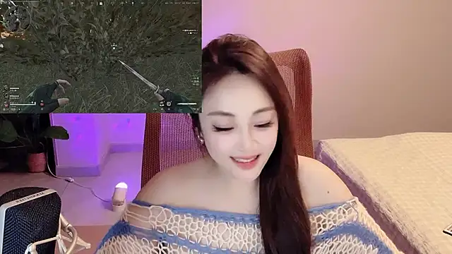 Snapshot of Daisy-77 chatting on 02.17.26 Daisy-77 online show from 02.17.26