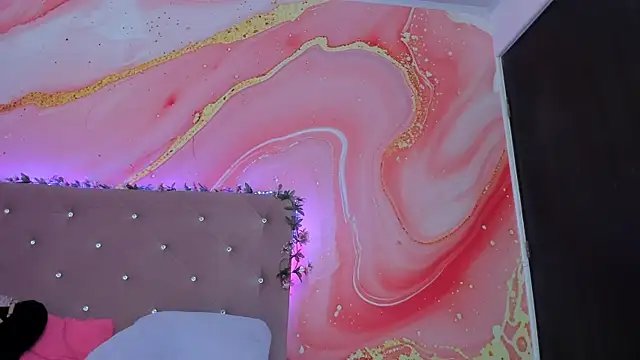 Daisy  rose online show from 02.15.25