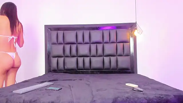 Snapshot of MIA_SOPHIA1 chatting on 10.07.25 MIA SOPHIA1 online show from 10.07.25